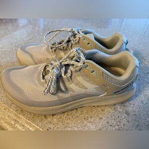 Merrell Oyster trail women’s running shoes